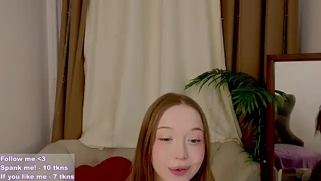 Snapshot of VioletMills chatting on 02/23/25, 12:08 VioletMills online show from 02/23/25, 12:08