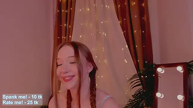 Snapshot of VioletMills chatting on 09/27/25, 12:48 VioletMills online show from 09/27/25, 12:48