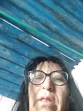 clarita 01 online show from 12/15/25, 01:04