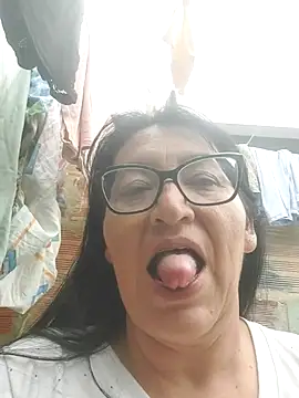 Snapshot of clarita_01 chatting on 05/12/26, 02:36 clarita 01 online show from 05/12/26, 02:36