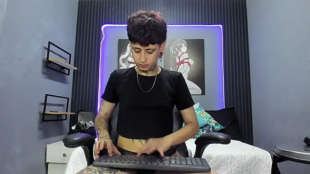 Snapshot of Ethan_lennox chatting on 10/06/25, 09:01 Ethan lennox online show from 10/06/25, 09:01