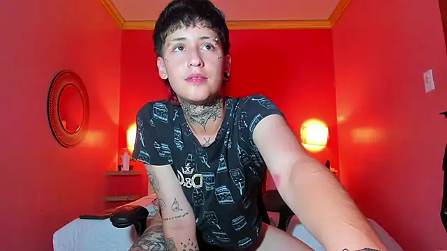 Snapshot of Ethan_lennox chatting on 11/02/25, 03:47 Ethan lennox online show from 11/02/25, 03:47