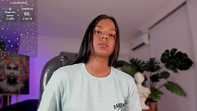 JANYLOVE   online show from 02/06/25, 11:21