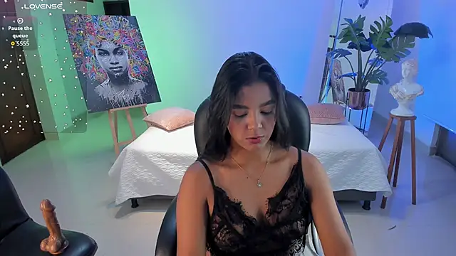 JANYLOVE   online show from 12/15/25, 10:52