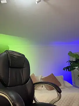 JANYLOVE   online show from 06/01/26, 11:12