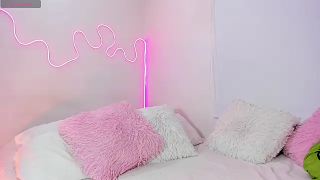 Snapshot of karly_rioss chatting on 03/09/25, 09:35 karly rioss online show from 03/09/25, 09:35