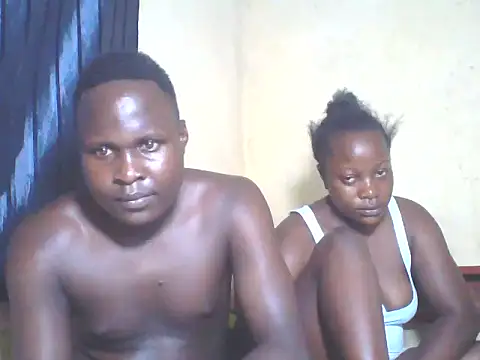 Snapshot of Dark_Queenchocolate chatting on 10/25/25, 09:31 Dark Queenchocolate online show from 10/25/25, 09:31