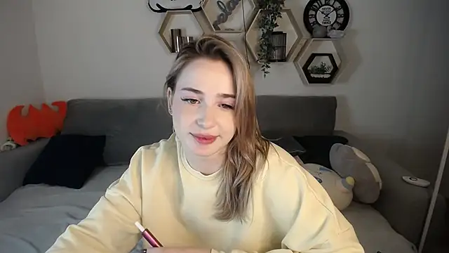 SabrinViolet online show from 12/15/24, 12:06