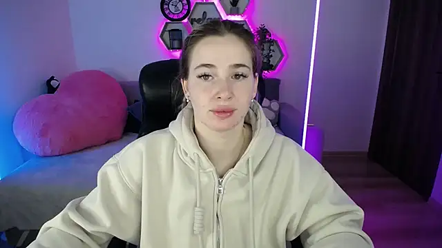 SabrinViolet online show from 02/03/26, 09:14