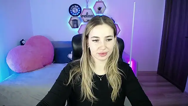 SabrinViolet online show from 02/14/26, 09:06