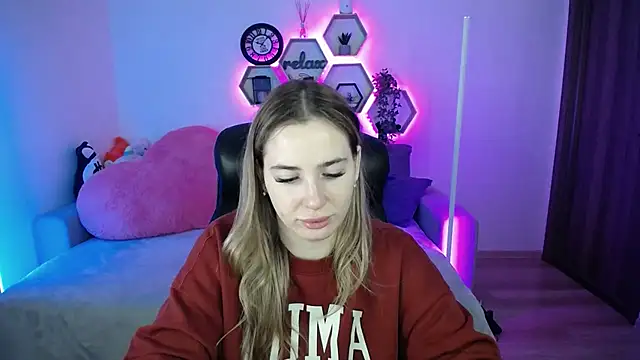 SabrinViolet online show from 02/18/26, 09:16