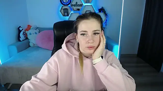 SabrinViolet online show from 03/04/26, 09:15