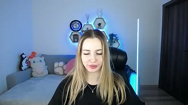 SabrinViolet online show from 03/09/26, 09:13