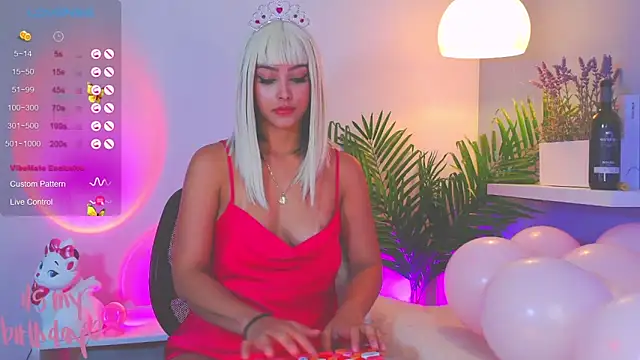 Snapshot of catalina__lovers chatting on 01/31/25, 04:06 catalina lovers online show from 01/31/25, 04:06