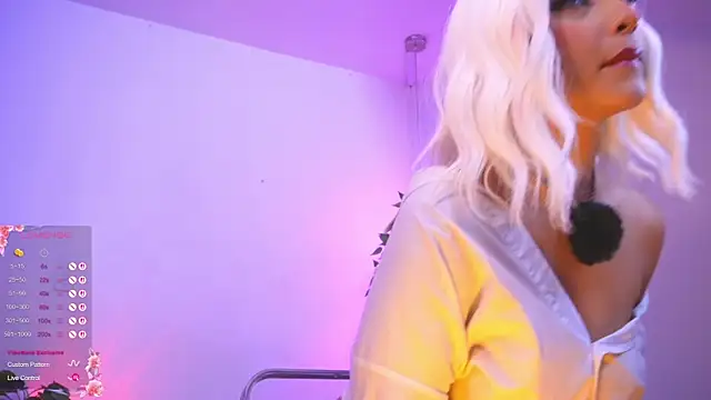 Snapshot of catalina__lovers chatting on 12/18/25, 05:08 catalina lovers online show from 12/18/25, 05:08