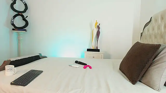 Arya-02 online show from 01/12/26, 11:48