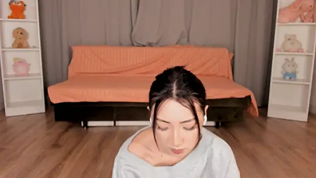 tinki winkii online show from 11/18/25, 04:39