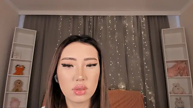 tinki winkii online show from 11/20/25, 04:34