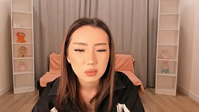 Snapshot of tinki_winkii chatting on 12/22/25, 12:46 tinki winkii online show from 12/22/25, 12:46