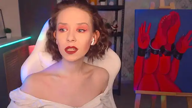 Snapshot of FascinatingEyess chatting on 01/01/25, 06:16 FascinatingEyess online show from 01/01/25, 06:16