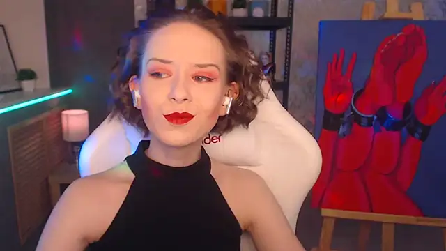 Snapshot of FascinatingEyess chatting on 02/11/25, 02:14 FascinatingEyess online show from 02/11/25, 02:14