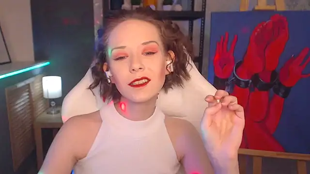 Snapshot of FascinatingEyess chatting on 02/17/25, 02:53 FascinatingEyess online show from 02/17/25, 02:53