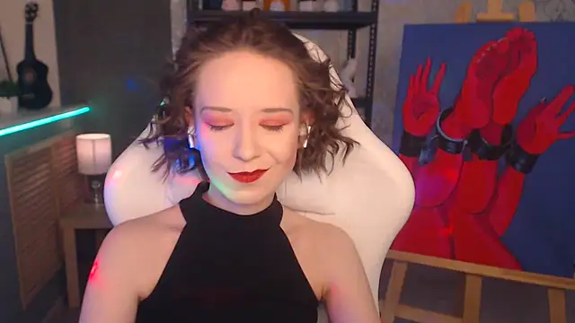 Snapshot of FascinatingEyess chatting on 02/27/25, 06:40 FascinatingEyess online show from 02/27/25, 06:40