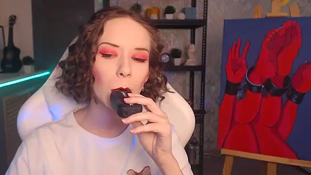 Snapshot of FascinatingEyess chatting on 10/29/25, 06:09 FascinatingEyess online show from 10/29/25, 06:09