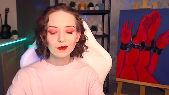 Snapshot of FascinatingEyess chatting on 11/17/25, 09:20 FascinatingEyess online show from 11/17/25, 09:20