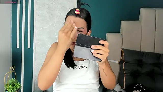 yossi peach cute online show from 01/15/26, 08:01