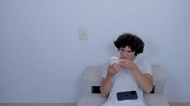 laurent nova online show from 03/10/25, 06:01