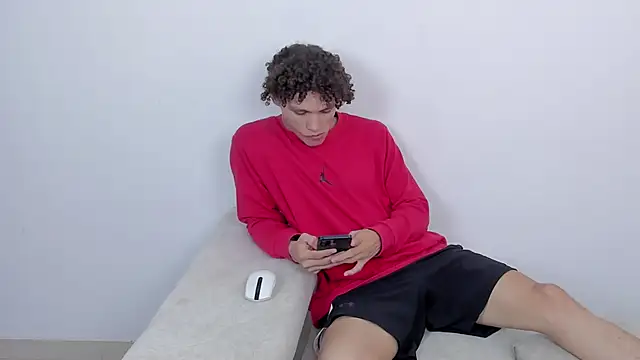 laurent nova online show from 03/20/25, 06:42