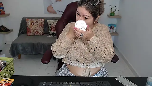 zehra sanem online show from 02/17/26, 04:24