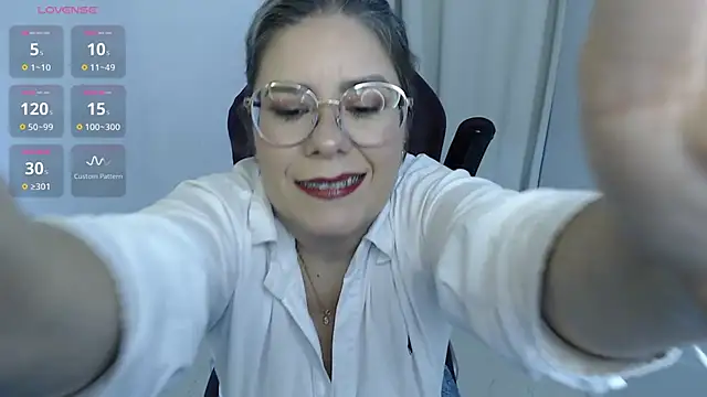 Snapshot of zehra_sanem chatting on 07/16/26, 02:56 zehra sanem online show from 07/16/26, 02:56