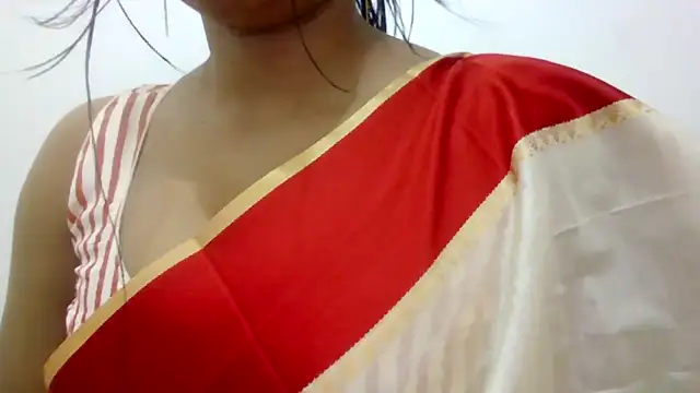 Snapshot of Queenhimanshi chatting on 11/29/25, 01:52 Queenhimanshi online show from 11/29/25, 01:52