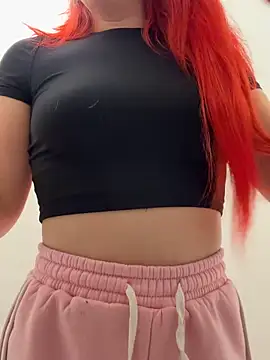 Holly-Glamour online show from 10/04/25, 01:14