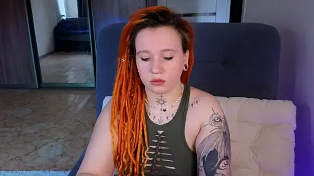 Snapshot of The_Full_Red_Moon chatting on 10/07/25, 05:37 The Full Red Moon online show from 10/07/25, 05:37