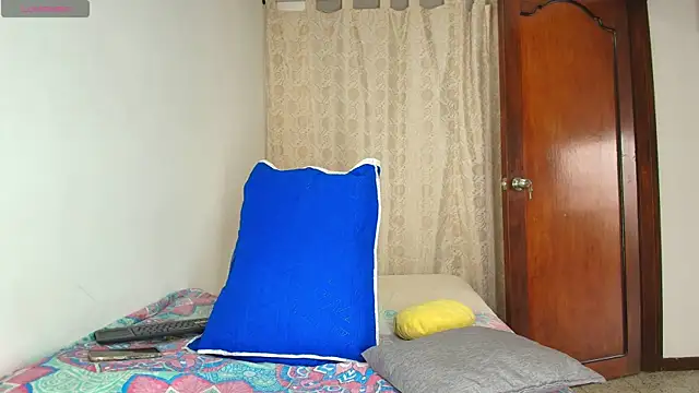 Snapshot of Luciana_Ortiz1 chatting on 04/20/26, 12:41 Luciana Ortiz1 online show from 04/20/26, 12:41