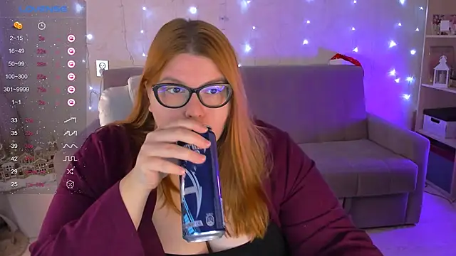 Snapshot of Melissa_Purr chatting on 12/20/24, 03:58 Melissa Purr online show from 12/20/24, 03:58