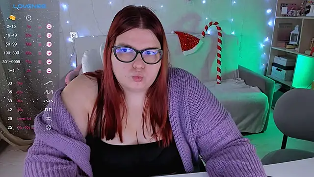 Snapshot of Melissa_Purr chatting on 12/25/24, 05:26 Melissa Purr online show from 12/25/24, 05:26