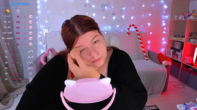 Snapshot of Melissa_Purr chatting on 12/28/24, 12:45 Melissa Purr online show from 12/28/24, 12:45