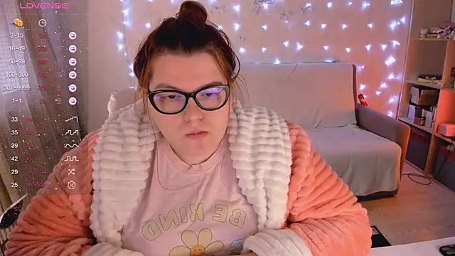 Snapshot of Melissa_Purr chatting on 01/07/25, 11:48 Melissa Purr online show from 01/07/25, 11:48