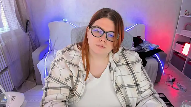 Snapshot of Melissa_Purr chatting on 03/09/25, 08:29 Melissa Purr online show from 03/09/25, 08:29