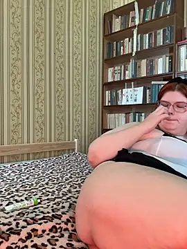 Snapshot of Melissa_Purr chatting on 10/21/25, 01:12 Melissa Purr online show from 10/21/25, 01:12