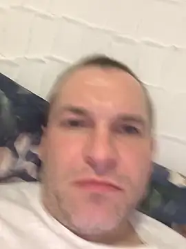 Snapshot of AttractiveSilk5 chatting on 01/17/26, 12:59 AttractiveSilk5 online show from 01/17/26, 12:59