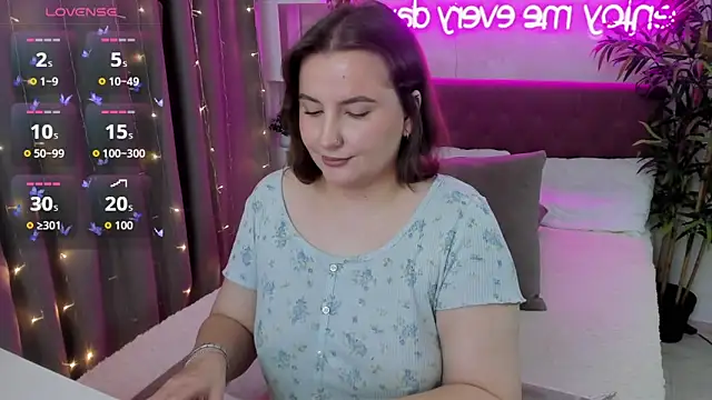 FeralPeach online show from 09/12/25, 05:29