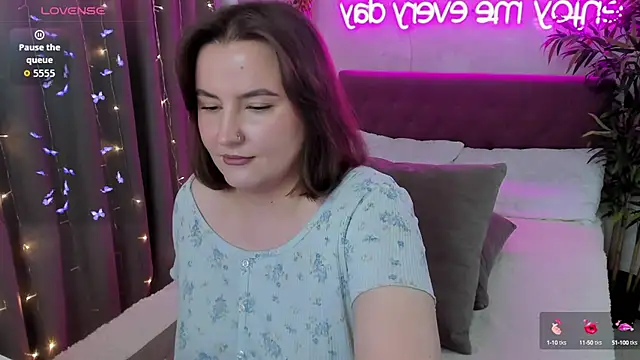 FeralPeach online show from 09/13/25, 06:13