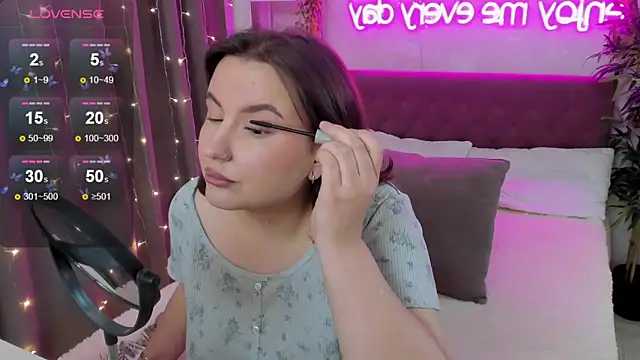 FeralPeach online show from 11/14/25, 04:55