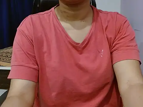 Snapshot of priya__81 chatting on 01/02/25, 06:34 priya 81 online show from 01/02/25, 06:34