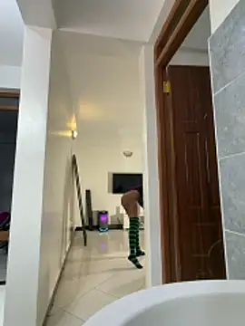 Snapshot of Rose_berry chatting on 03/18/26, 06:27 Rose berry online show from 03/18/26, 06:27